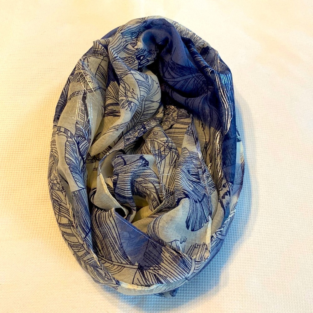 Infinity Scarf Silver and Blue Colors Leafs NWT - Picture 2 of 10